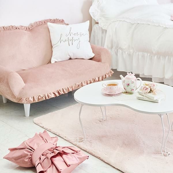 直送】くすみダスティカラーのフリル付き脚付きソファ｜かわいいお姫様