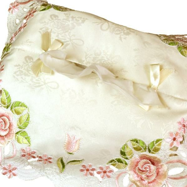 エンブロイダリーティッシュケースカバー(ローズリボン)｜かわいい